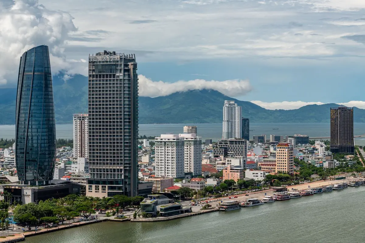 Da Nang vs Phuket for Founders: Tax, Banking and Visa Runway