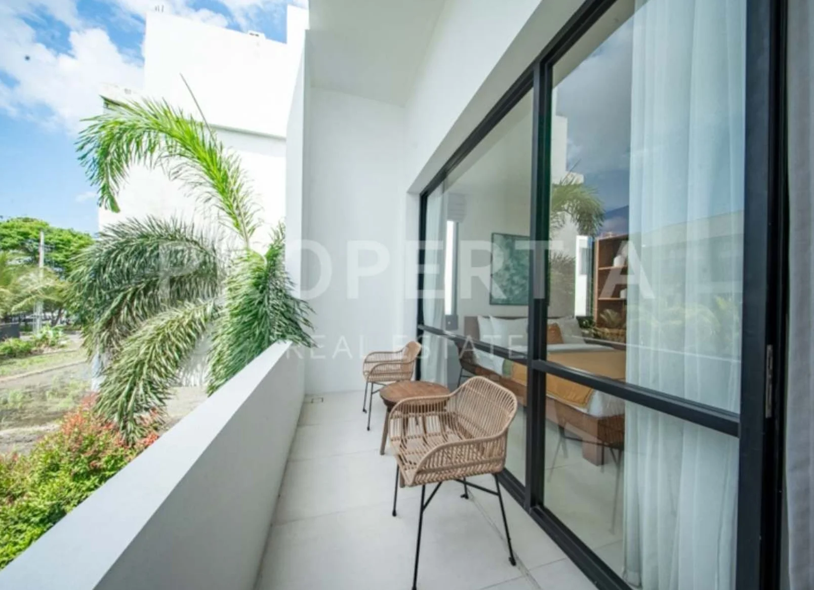 STUNNING CONTEMPORARY 3,5 BEDROOM VILLA