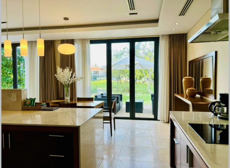 villa đà nẵng có bãi biển riêng