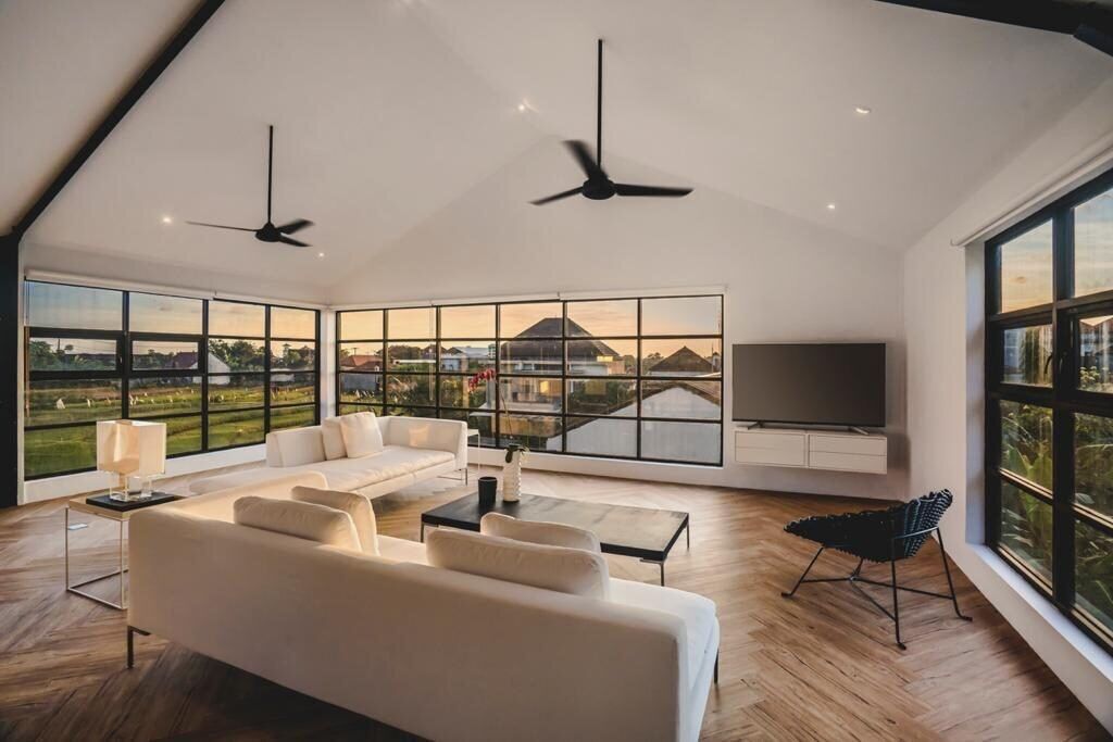 Spacious 5-Bedroom Villa in Canggu