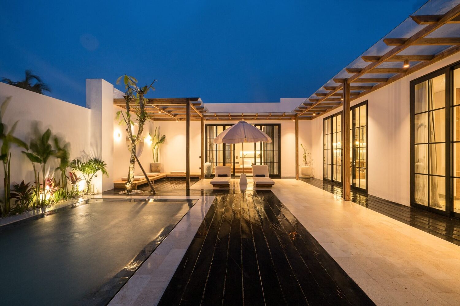 Bingin Modern Villa in Uluwatu for Sale