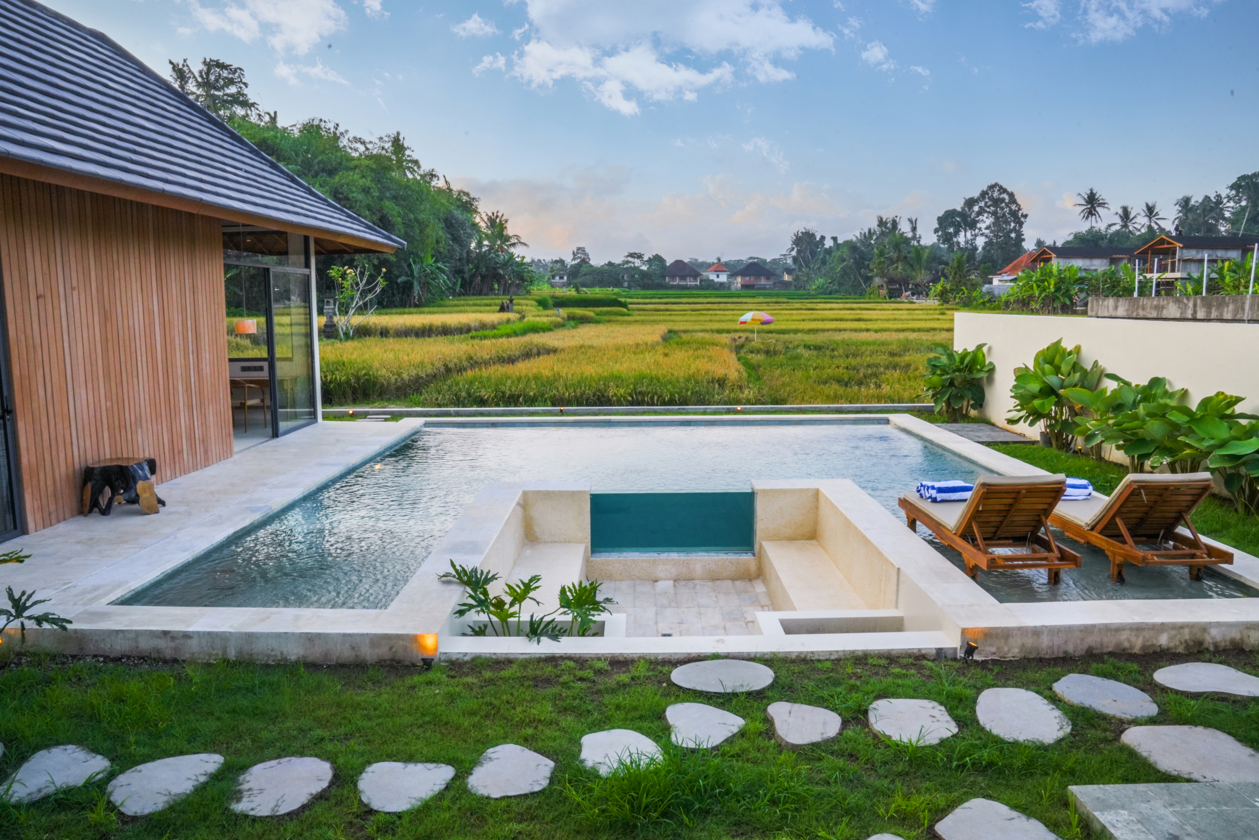 Tranquil Rice Field Villas in Pejeng