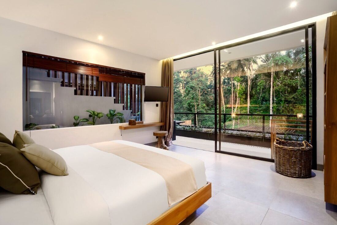 Luxury 4-Bedroom Villa with Jungle Views