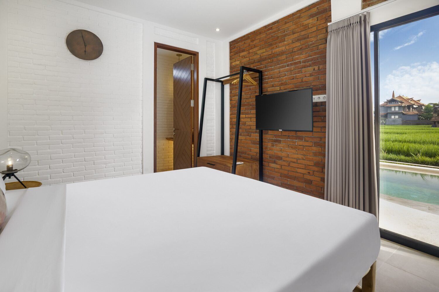 Contemporary 3-Bedroom Villa