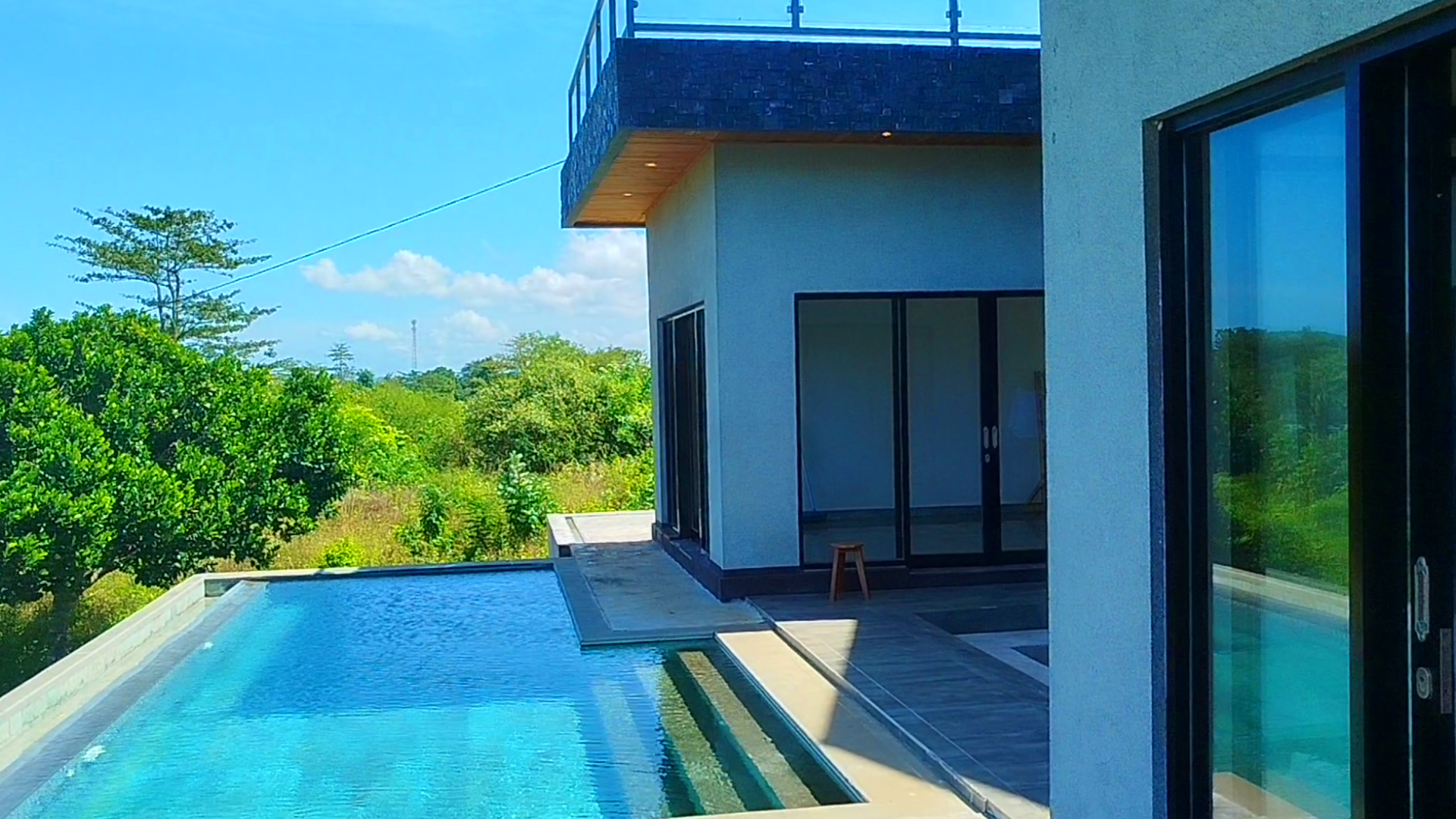 Bumbang Villa 4BR