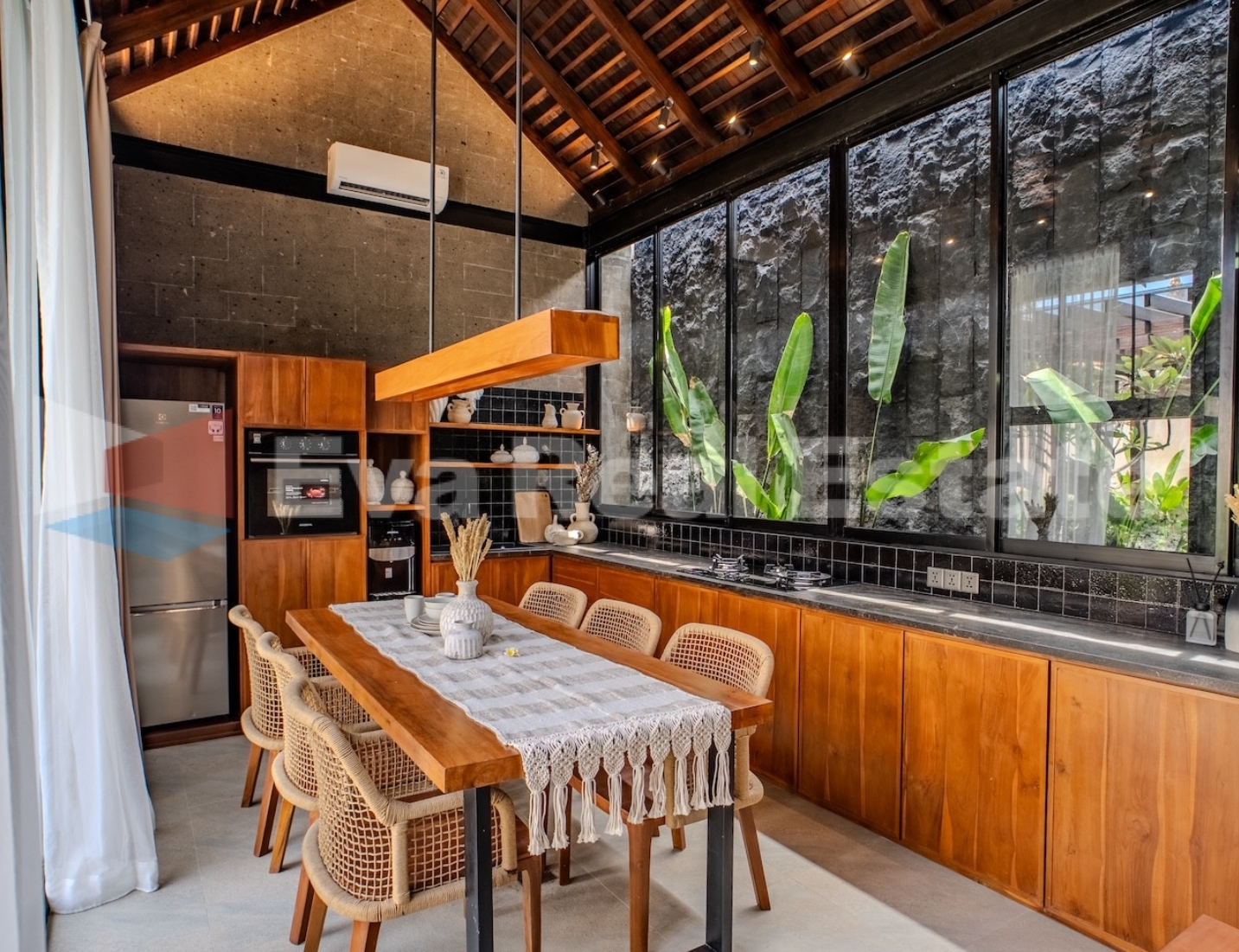 Stylish 2-Bedroom Modern Tropical Villa