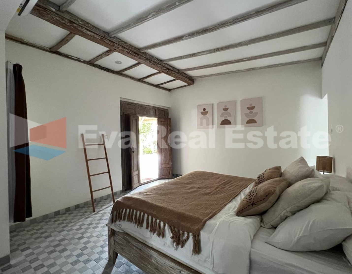 Cozy Joglo Style Villa in Pererenan