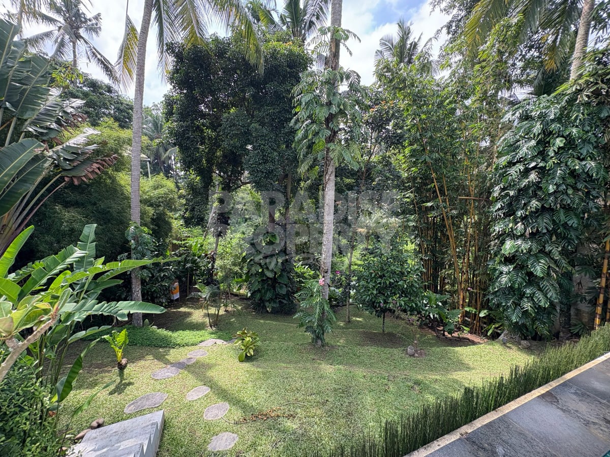 Beautiful 3 Bedroom Villa – Great Views and Close to Ubud Center