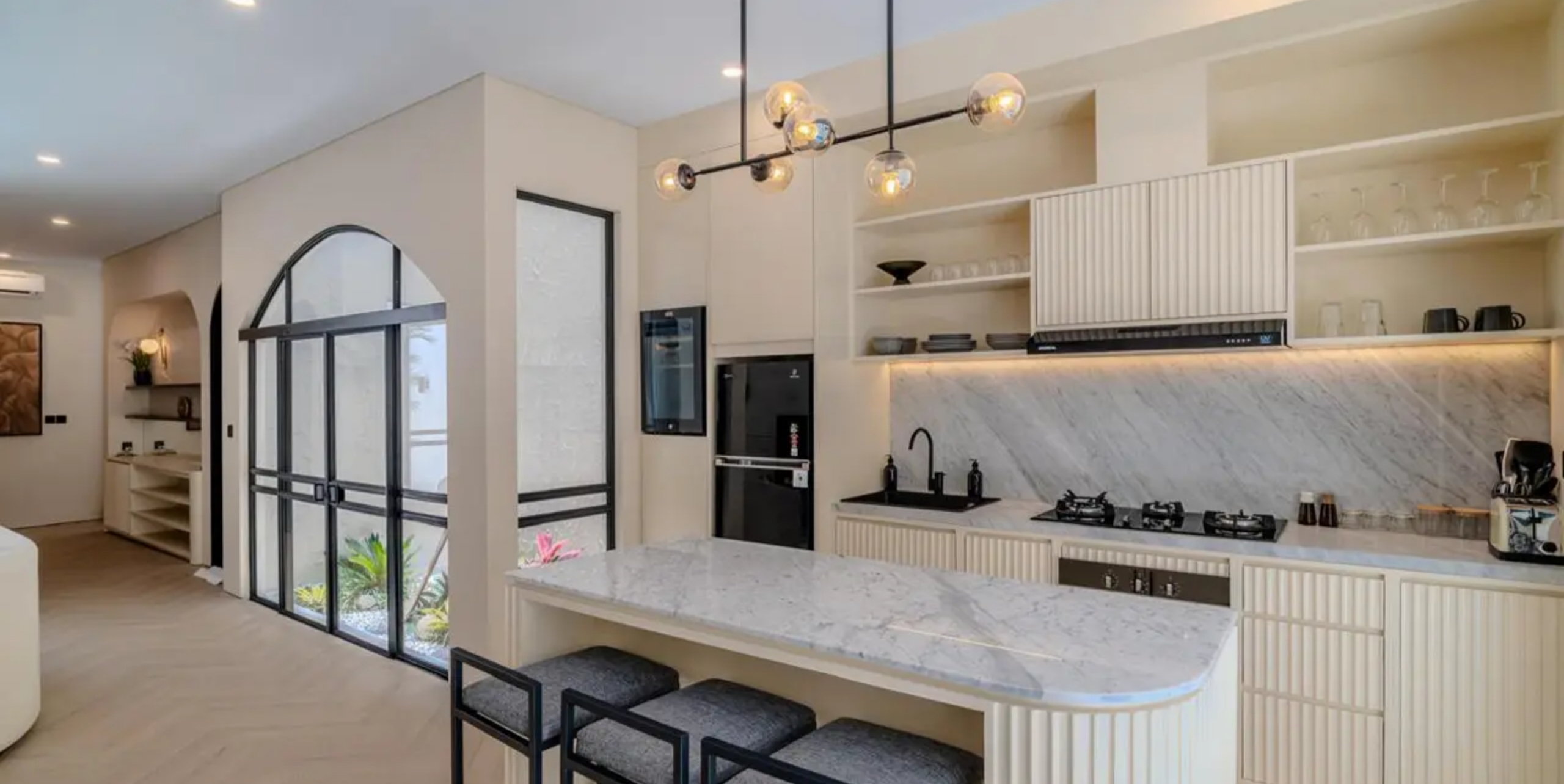 Stylish Two-Bedroom Villa with Long Lease in Berawa’s Prime Locale