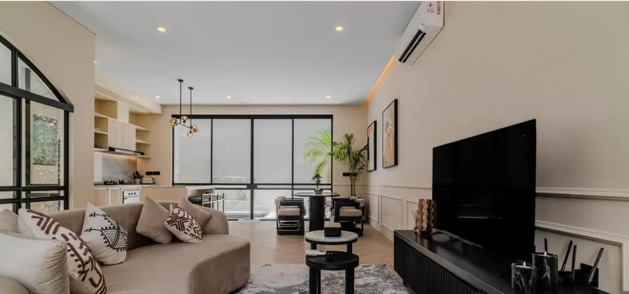 Stylish Two-Bedroom Villa with Long Lease in Berawa’s Prime Locale