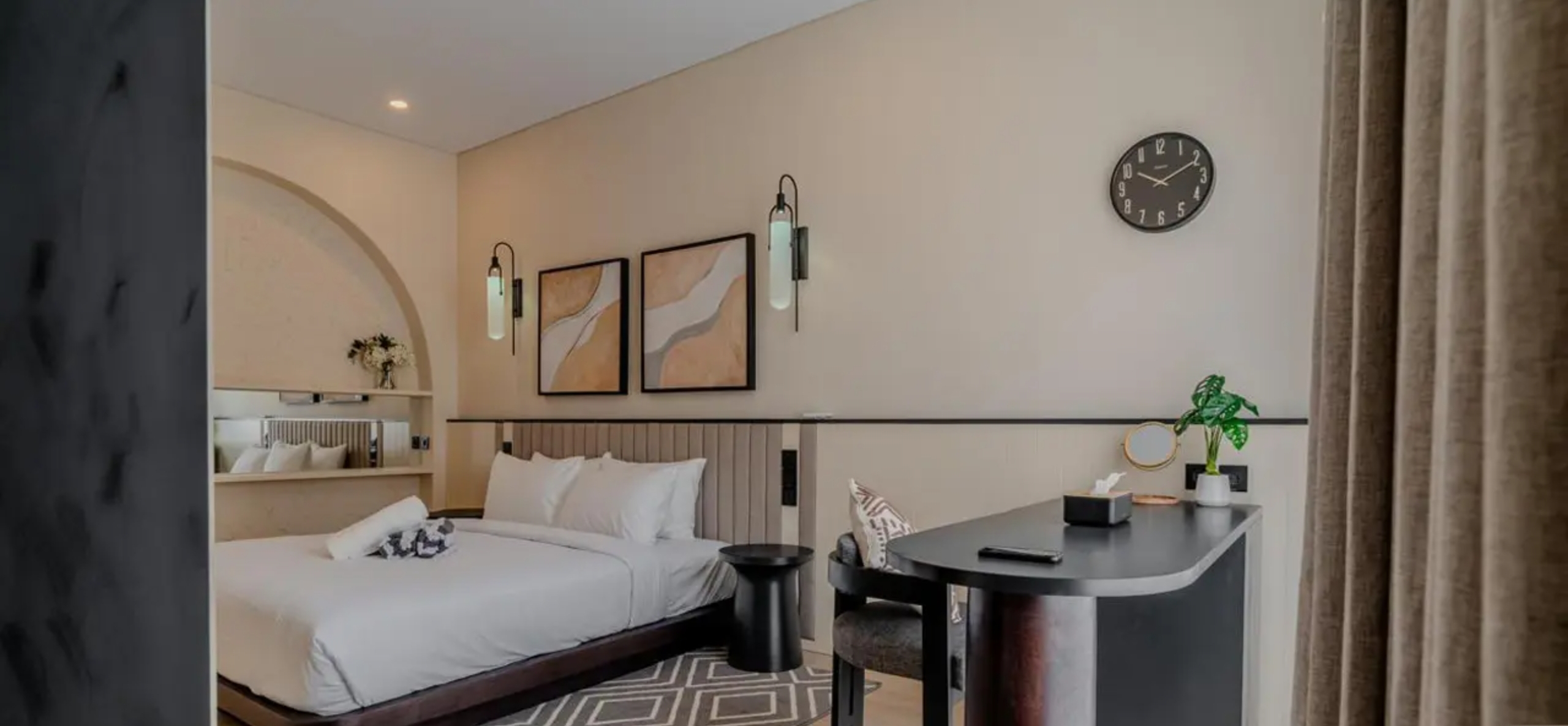 Stylish Two-Bedroom Villa with Long Lease in Berawa’s Prime Locale