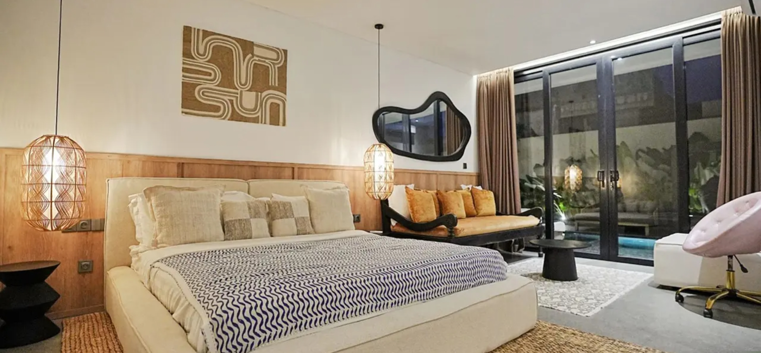 Modern Four-Bedroom Tropical Villa with Long Lease in Bumbak