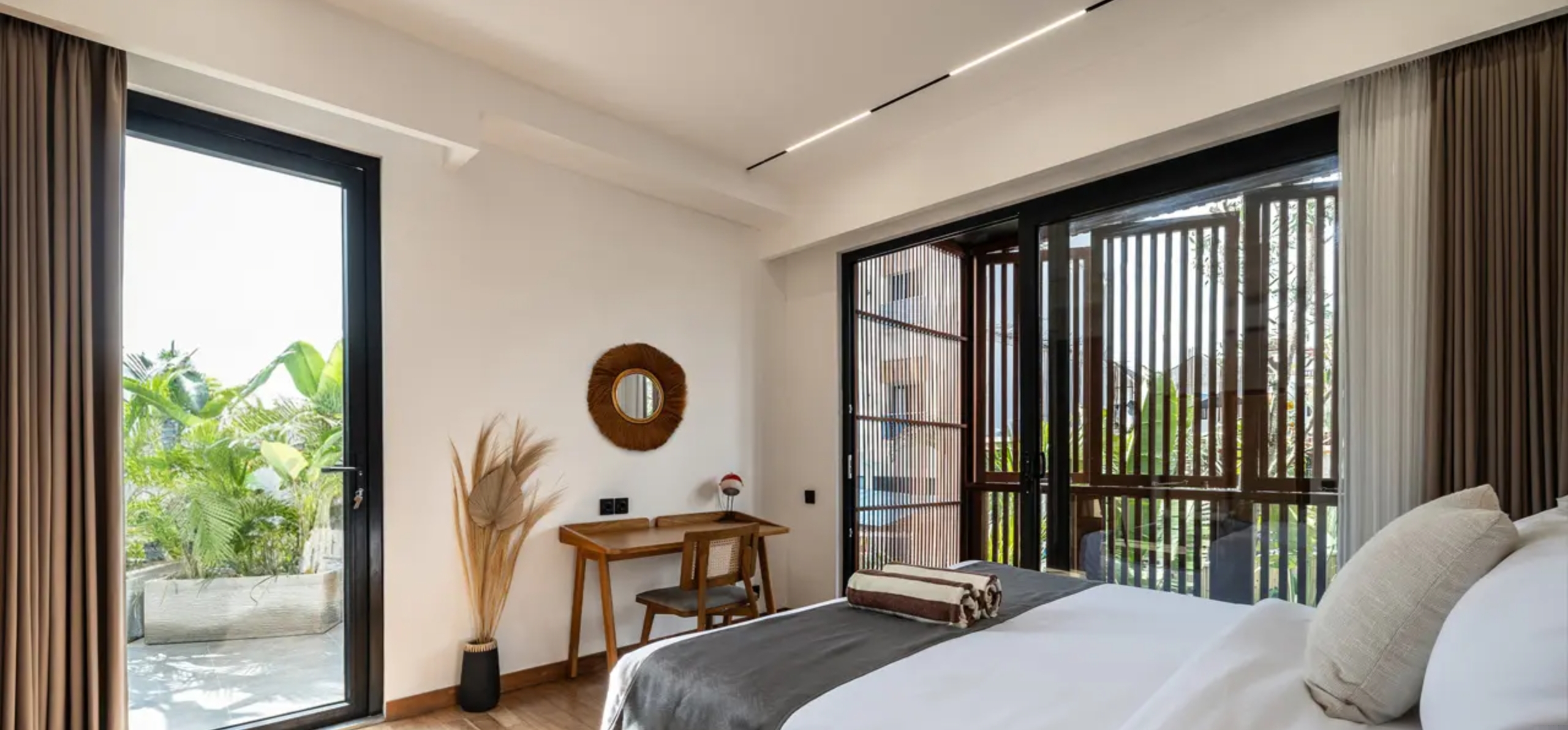 Stylish Fully Furnished of 7-Bedroom Villa with 2 Adjoining Units in Prime Beachside Batu Bolong