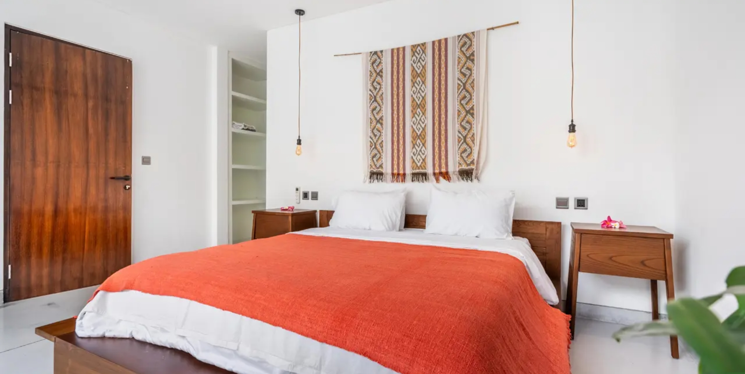 Fully Furnished Leasehold Two-Bedroom Villa in Bumbak