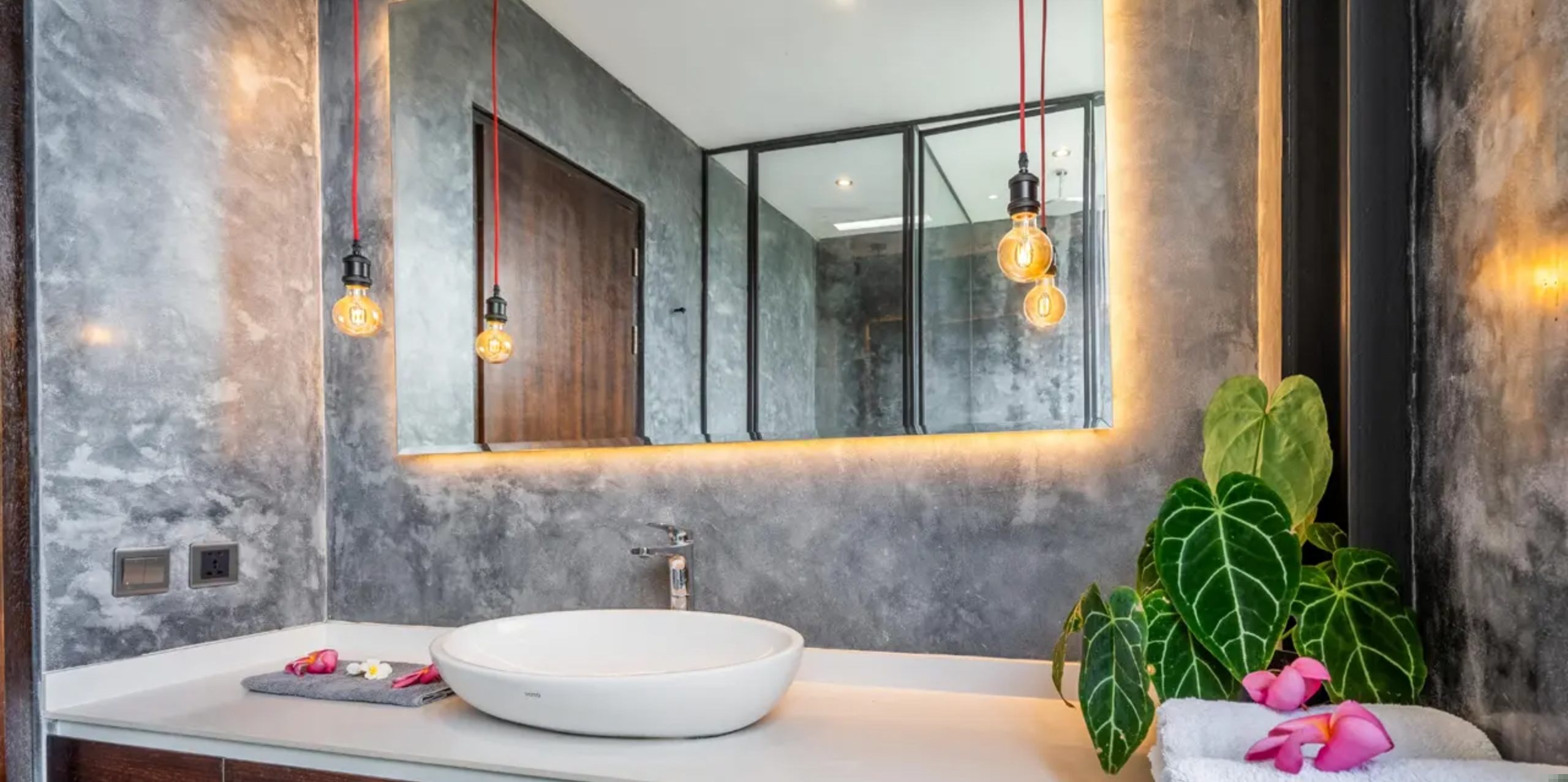 Fully Furnished Leasehold Two-Bedroom Villa in Bumbak