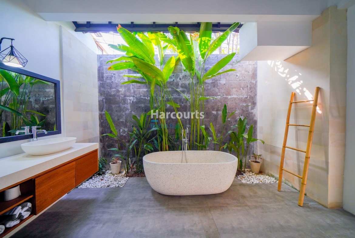 Rare investment Opportunity in Prime location with Exceptional Value