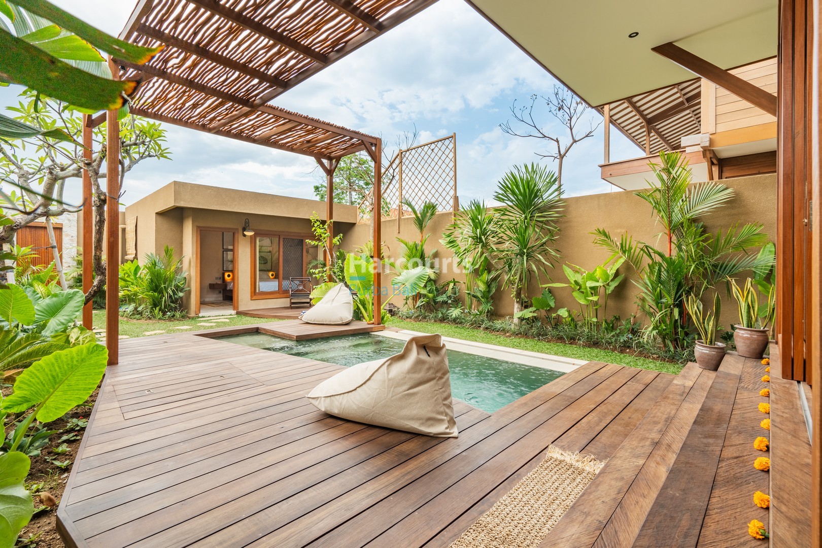 Buduk: Turnkey 2-Bed Pool Villa