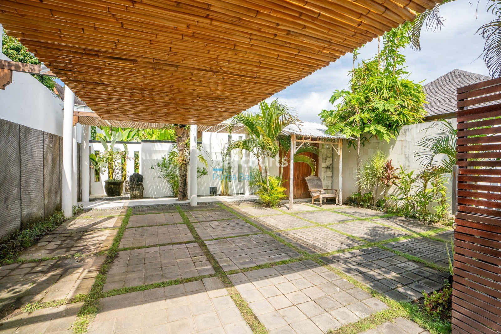 Contemporary 3-Bedroom Villa for Sale or Yearly Rent in Beachside Sanur