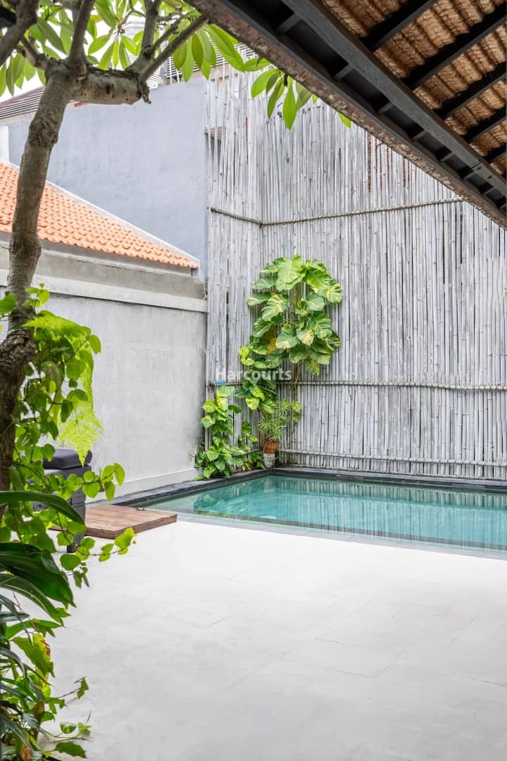 Modern 1 Bedroom Villa Studio in Berawa