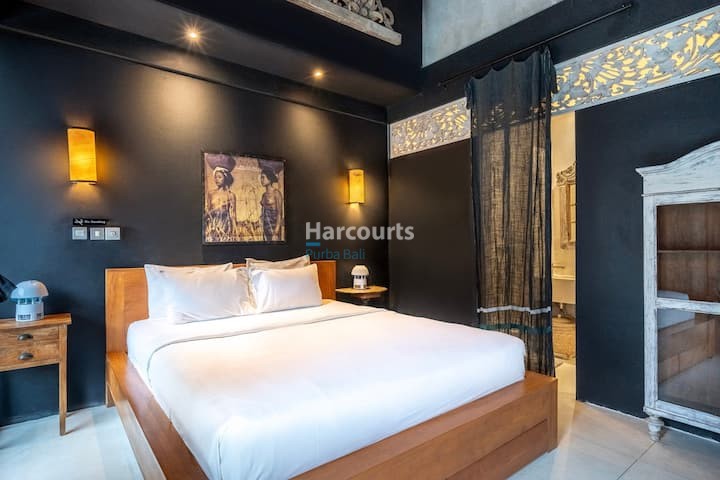 Modern 1 Bedroom Villa Studio in Berawa