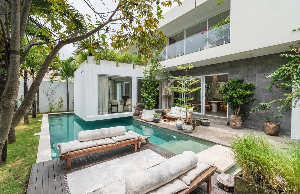 Stylish Tropical Retreat Steps from Bumbak’s Main Street