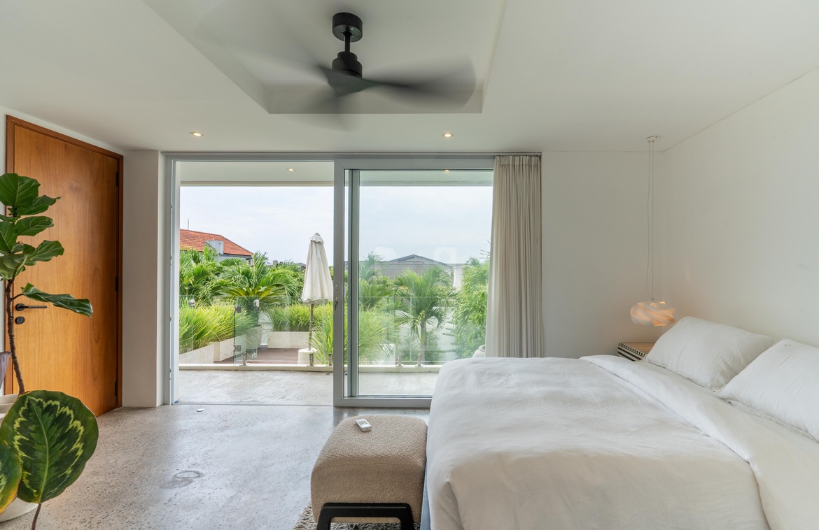 Stylish Tropical Retreat Steps from Bumbak’s Main Street