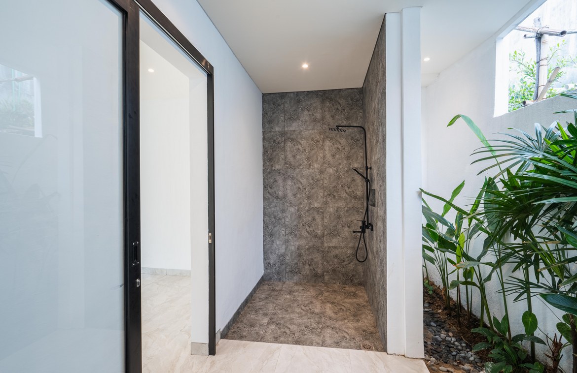 Contemporary 3-bedroom villa in the heart of Petitenget