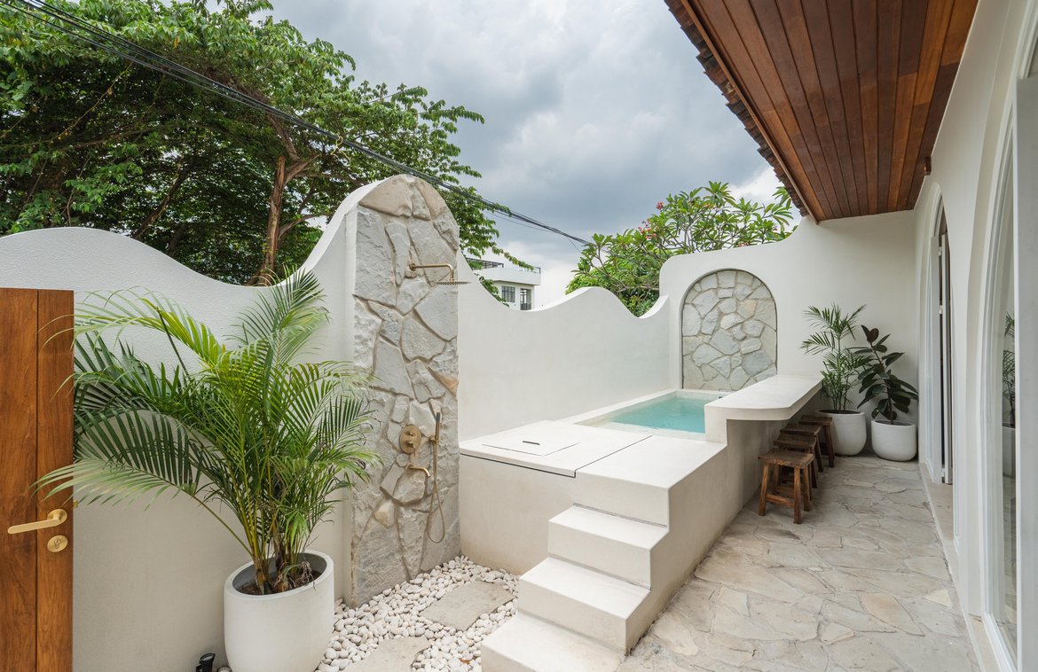 Charming affordable villa in the heart of Berawa