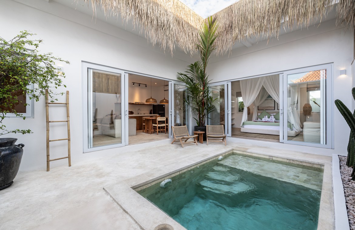 Charming 1-Bedroom Villa Steps from Cemagi Beach