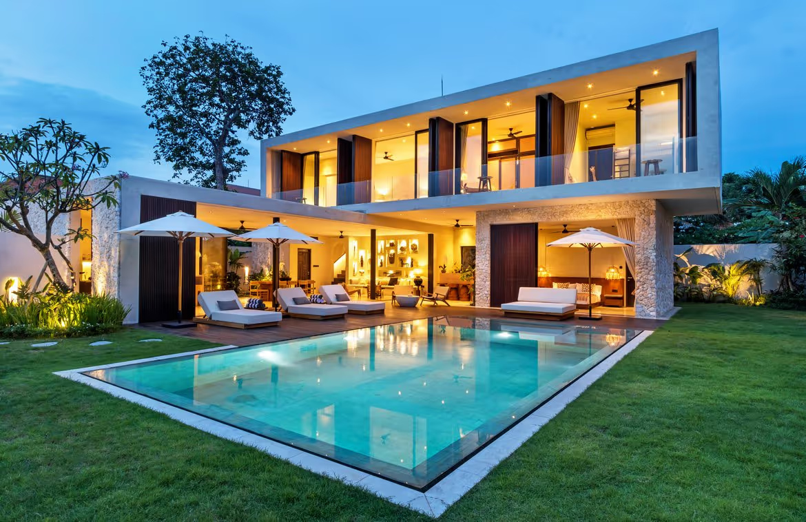 Stylish 4-bedroom villa steps from the beach in Pererenan