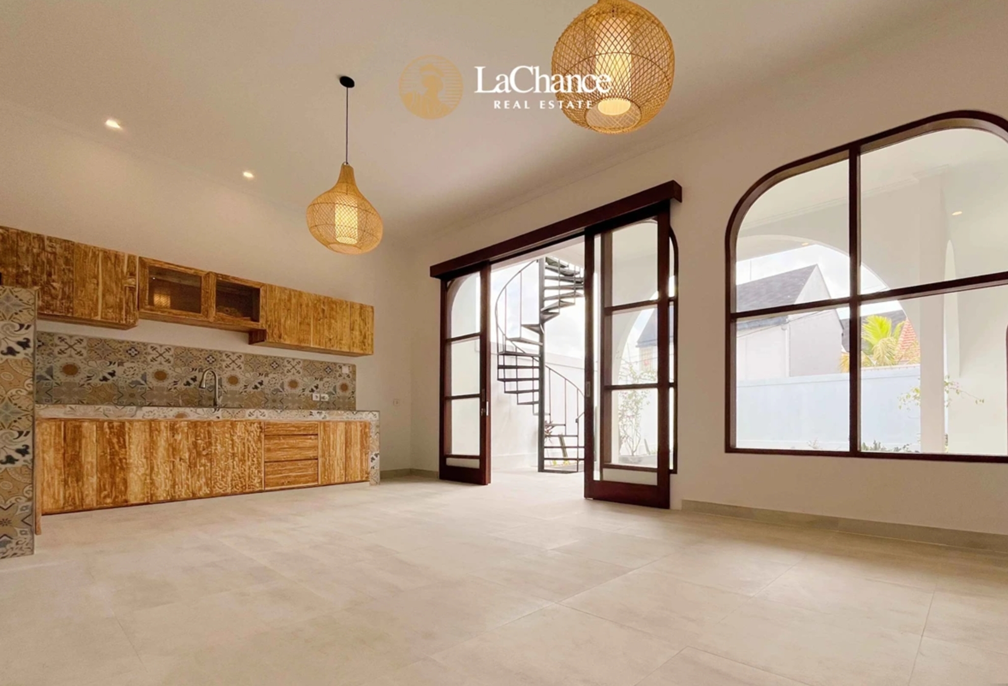 Brand-New 3-Bedroom Villa in Cemagi – Huge Rooftop