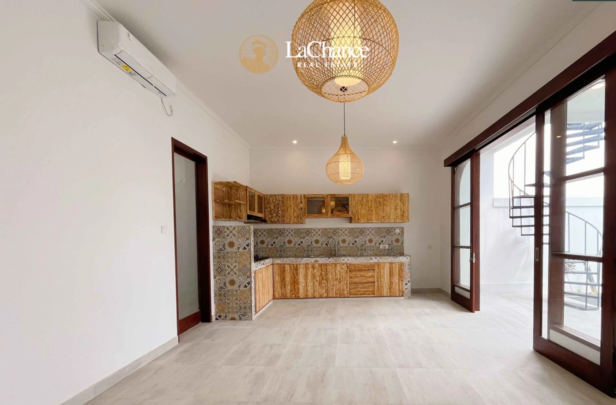 Brand-New 3-Bedroom Villa in Cemagi – Huge Rooftop