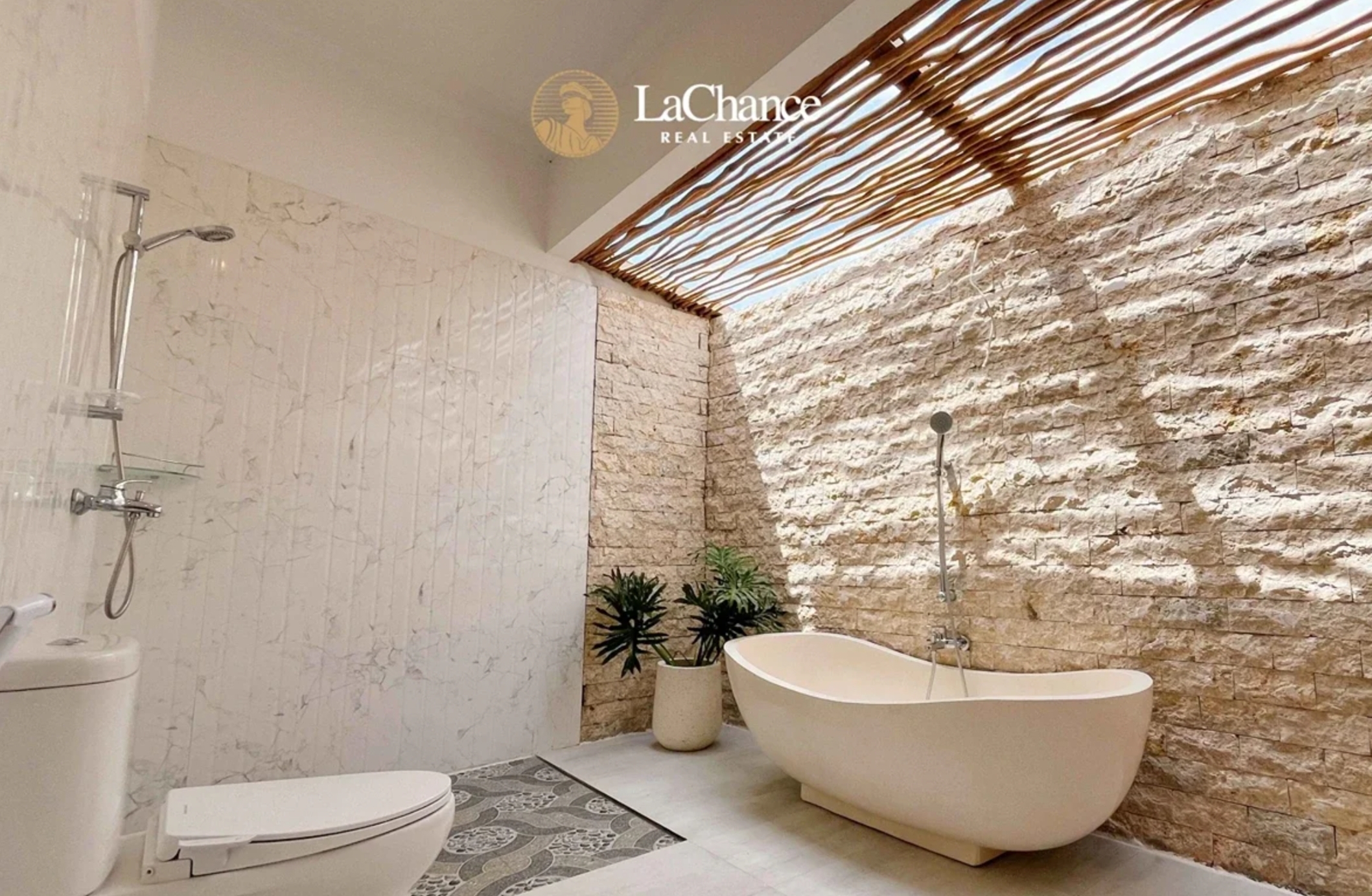 Brand-New 3-Bedroom Villa in Cemagi – Huge Rooftop