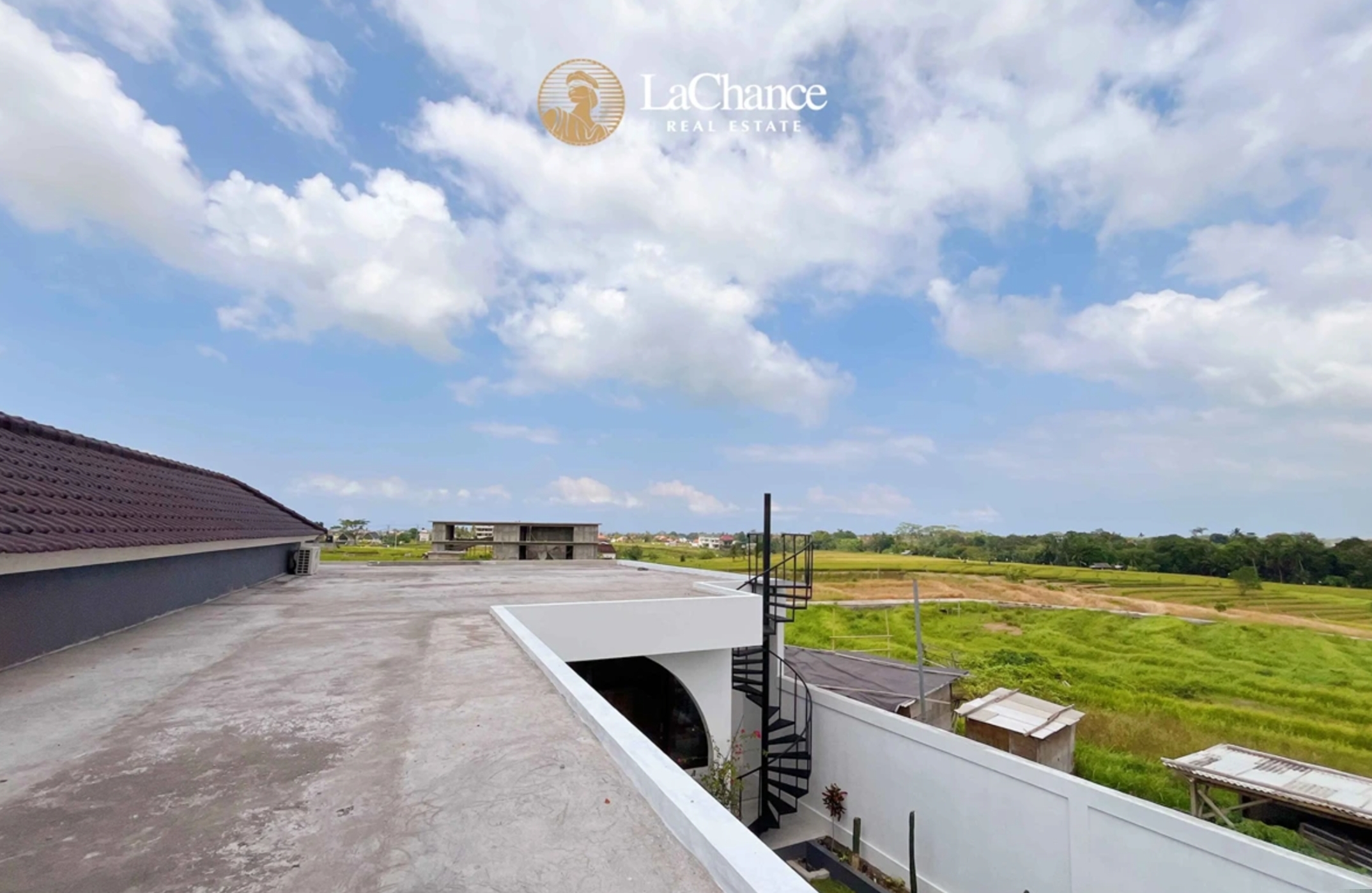 Brand-New 3-Bedroom Villa in Cemagi – Huge Rooftop