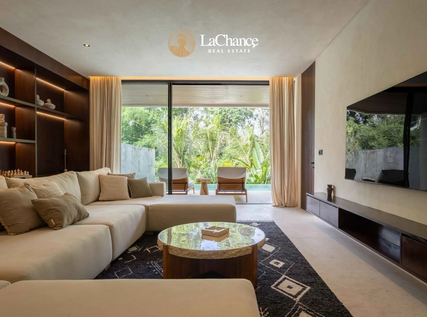 Luxury 4+1 Bedroom Villa Surrounded by Nature in Tumbak Bayuh 