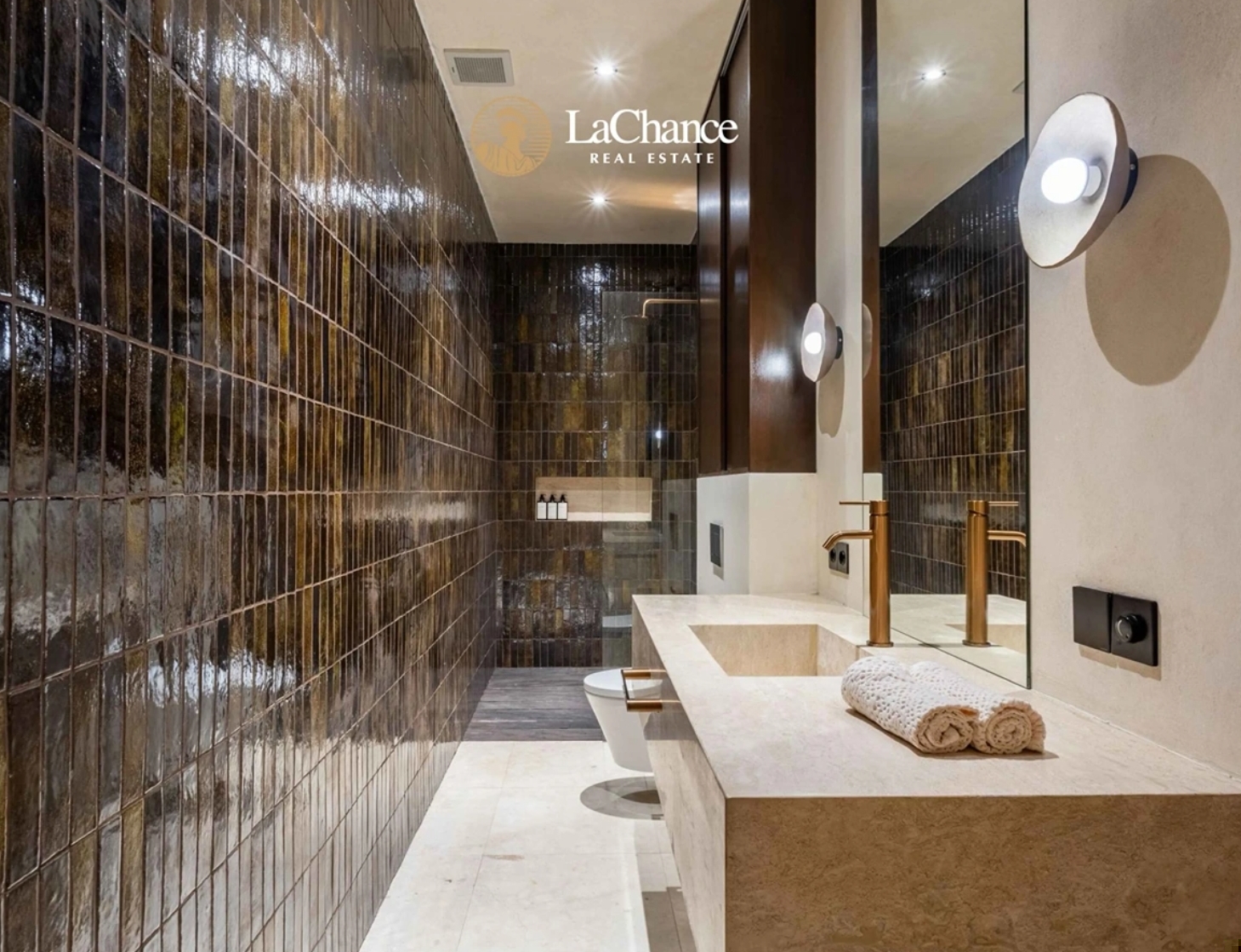 Luxury 4+1 Bedroom Villa Surrounded by Nature in Tumbak Bayuh 