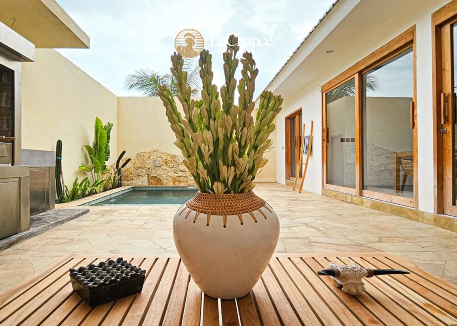 Welcoming 3-Bedroom Villa in Peaceful Padonan