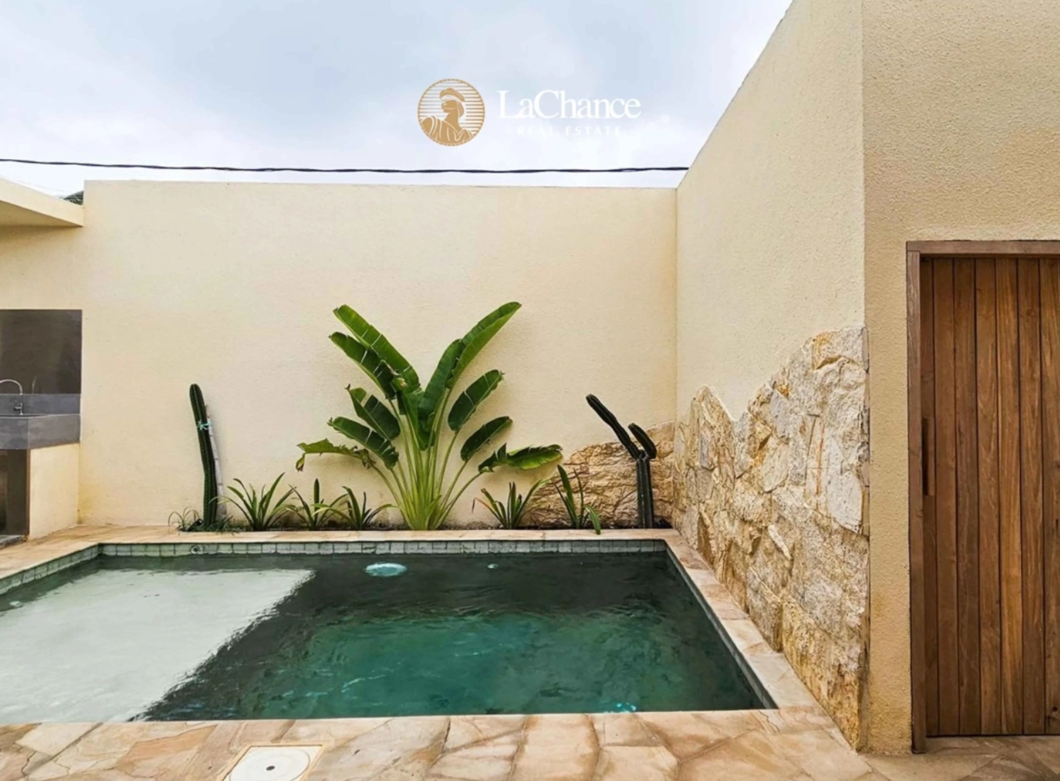 Welcoming 3-Bedroom Villa in Peaceful Padonan