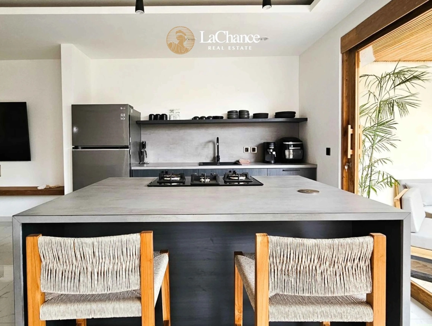 Welcoming 3-Bedroom Villa in Peaceful Padonan