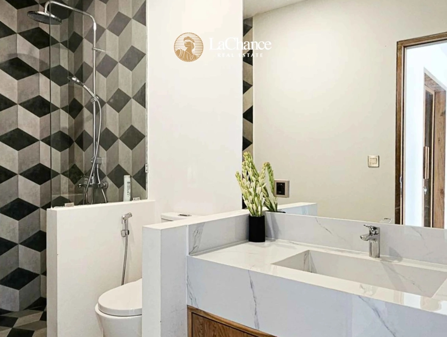 Welcoming 3-Bedroom Villa in Peaceful Padonan