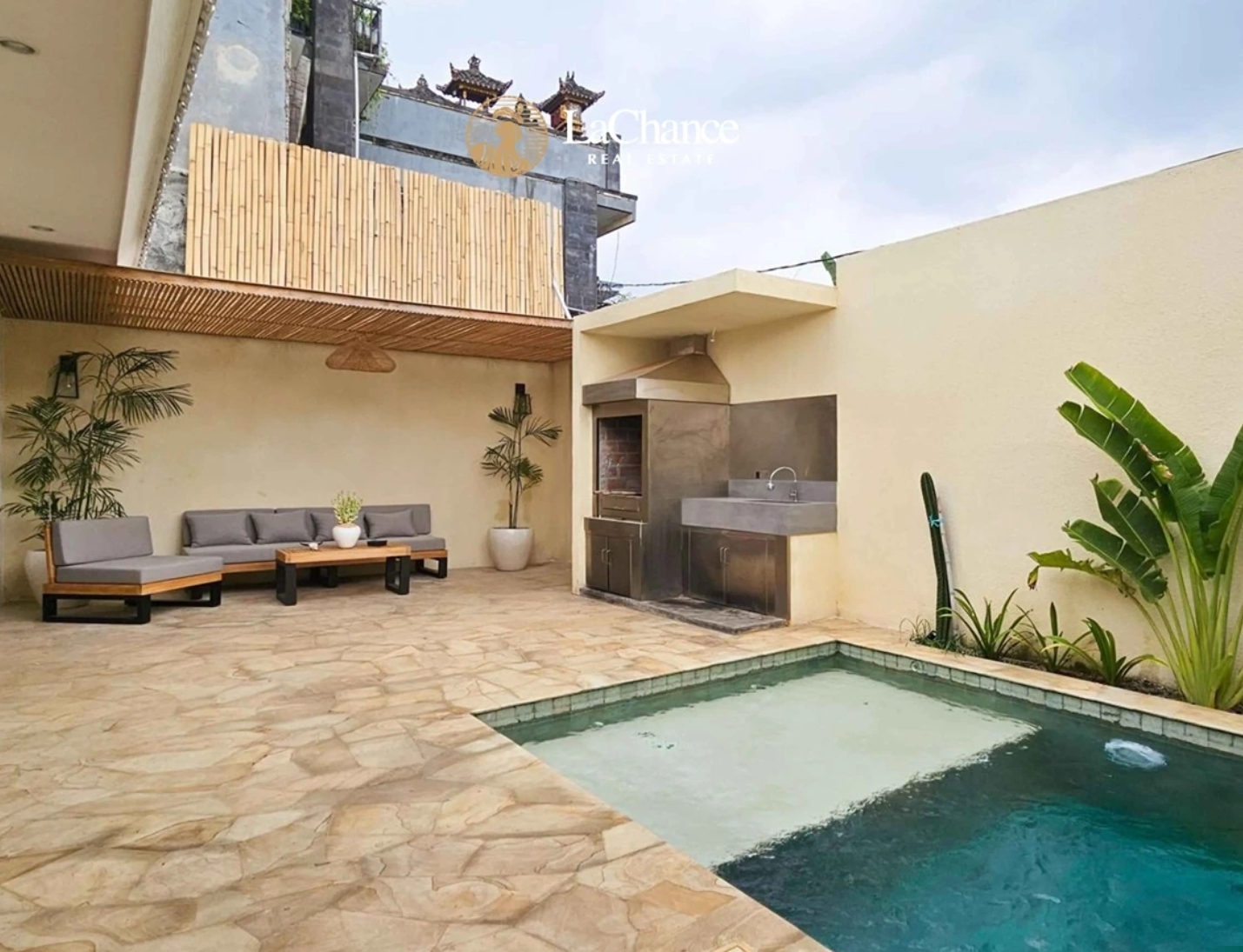 Welcoming 3-Bedroom Villa in Peaceful Padonan