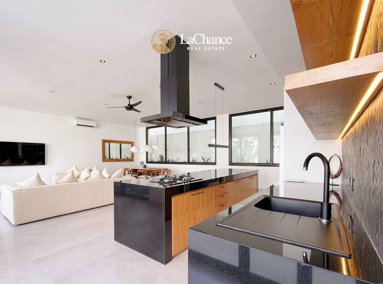 Modern Brand New 4-Bedroom Villa in Tumbak Bayuh