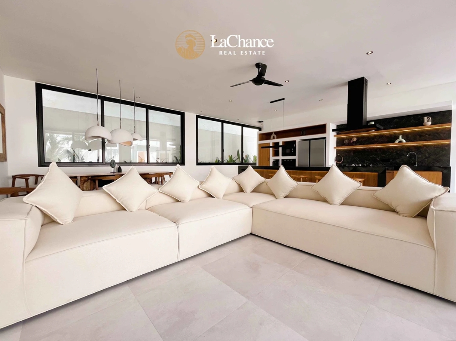 Modern Brand New 4-Bedroom Villa in Tumbak Bayuh