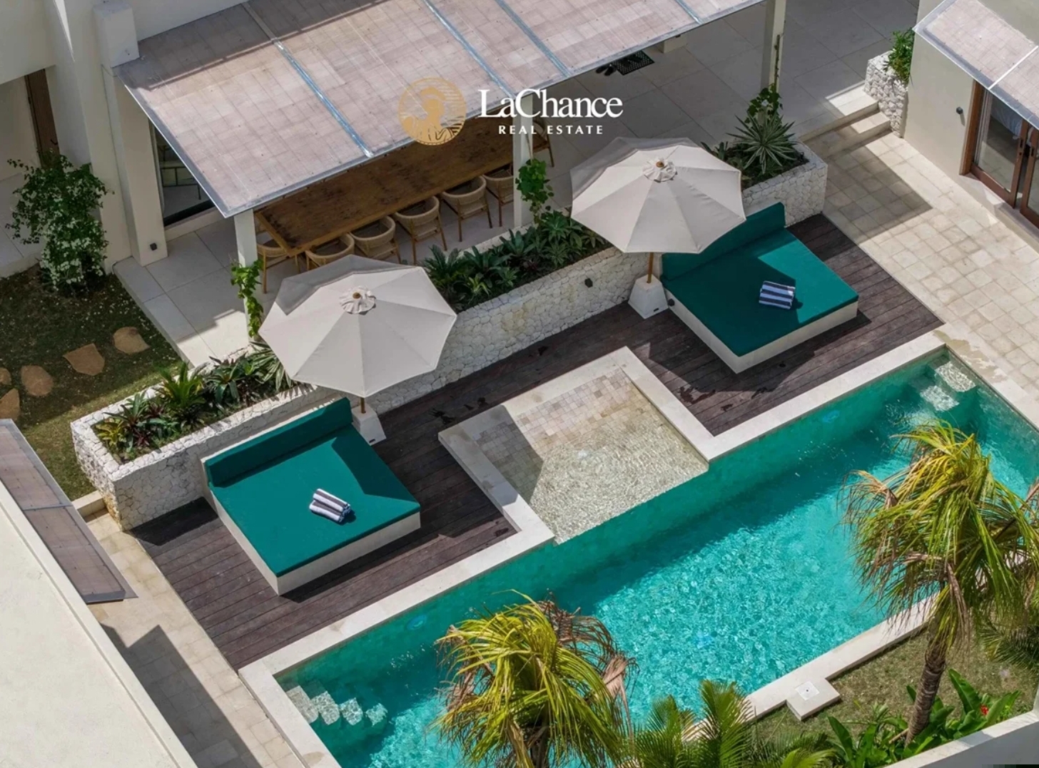 Stunning Luxury 6-Bedroom Villa in Pererenan