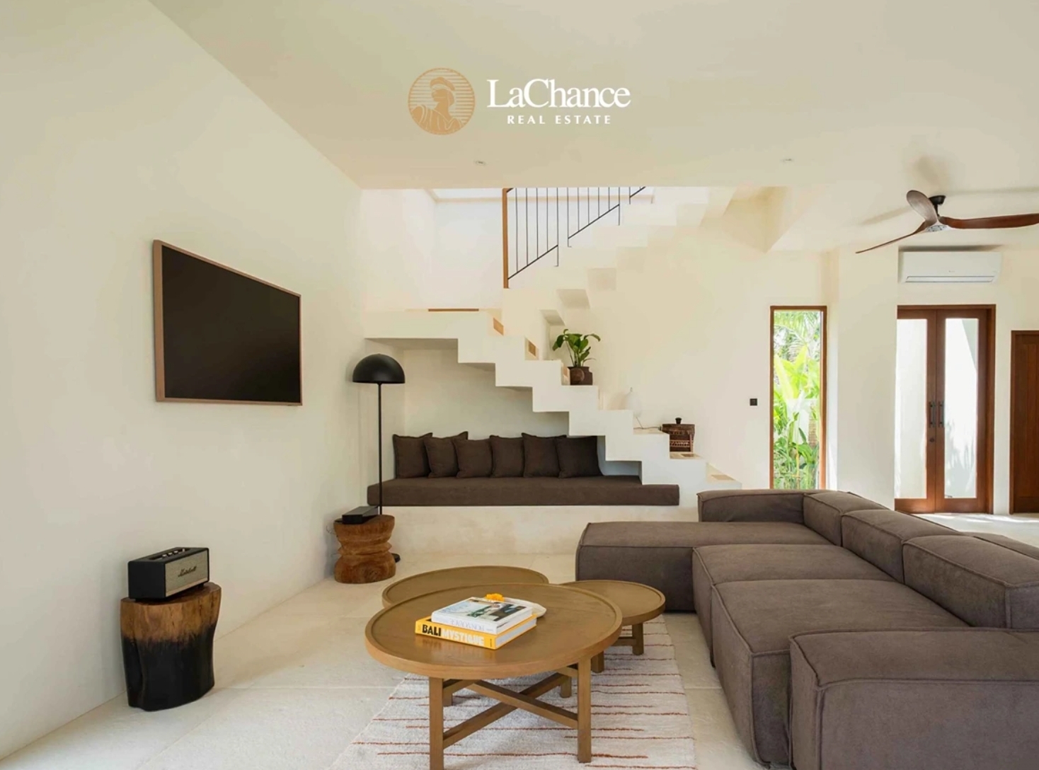 Stunning Luxury 6-Bedroom Villa in Pererenan