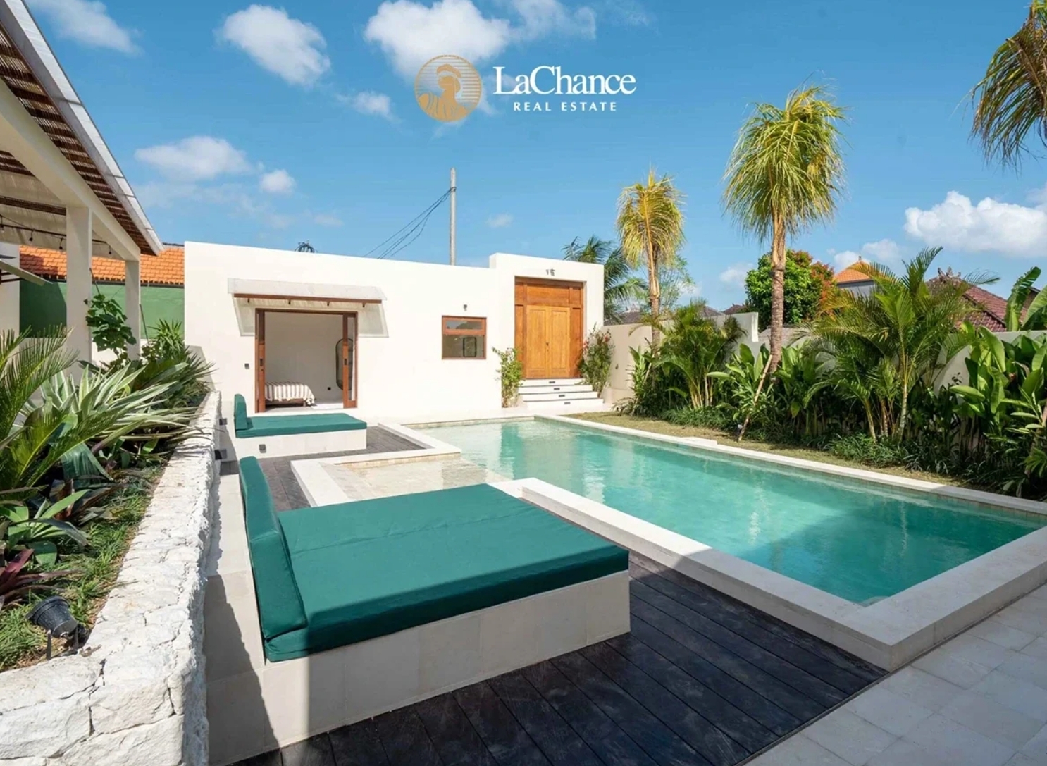 Stunning Luxury 6-Bedroom Villa in Pererenan