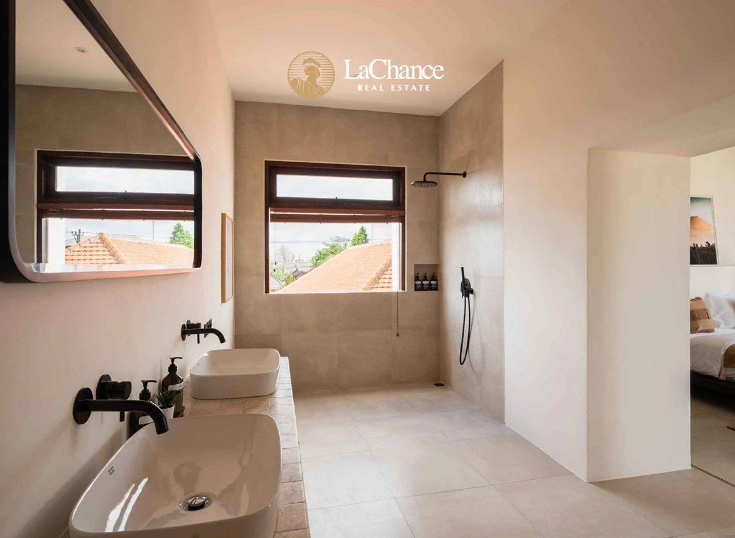 Stunning Luxury 6-Bedroom Villa in Pererenan