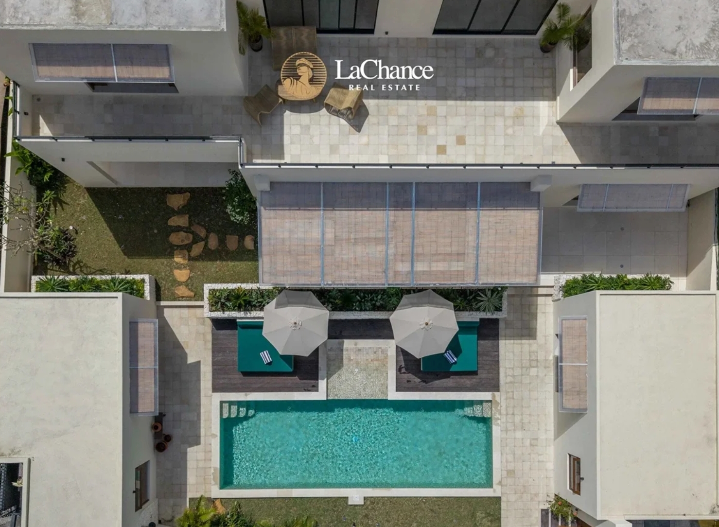 Stunning Luxury 6-Bedroom Villa in Pererenan