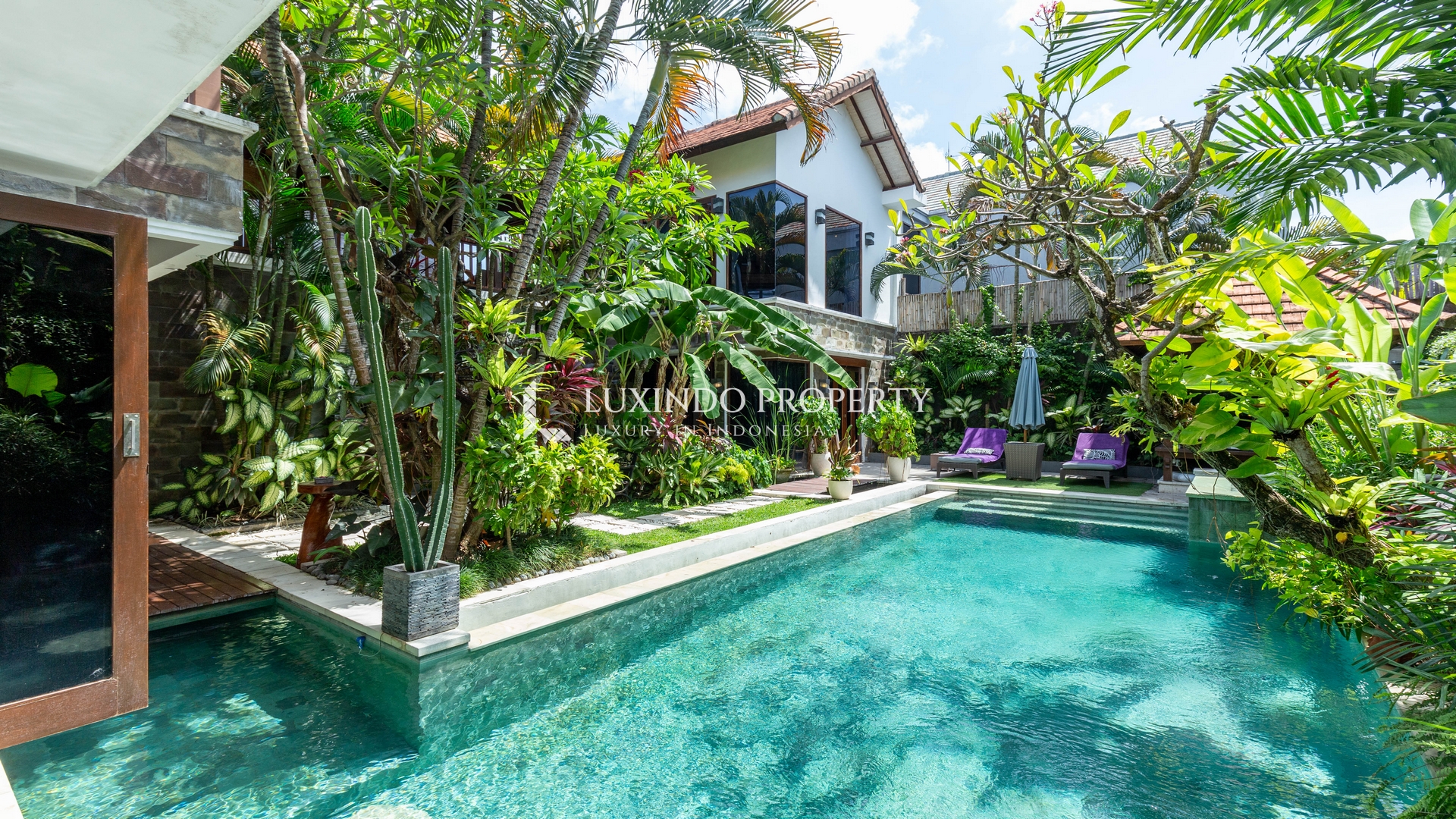 SEMINYAK - CHARMING 4 BEDROOM VILLA IN THE HEART OF SEMINYAK