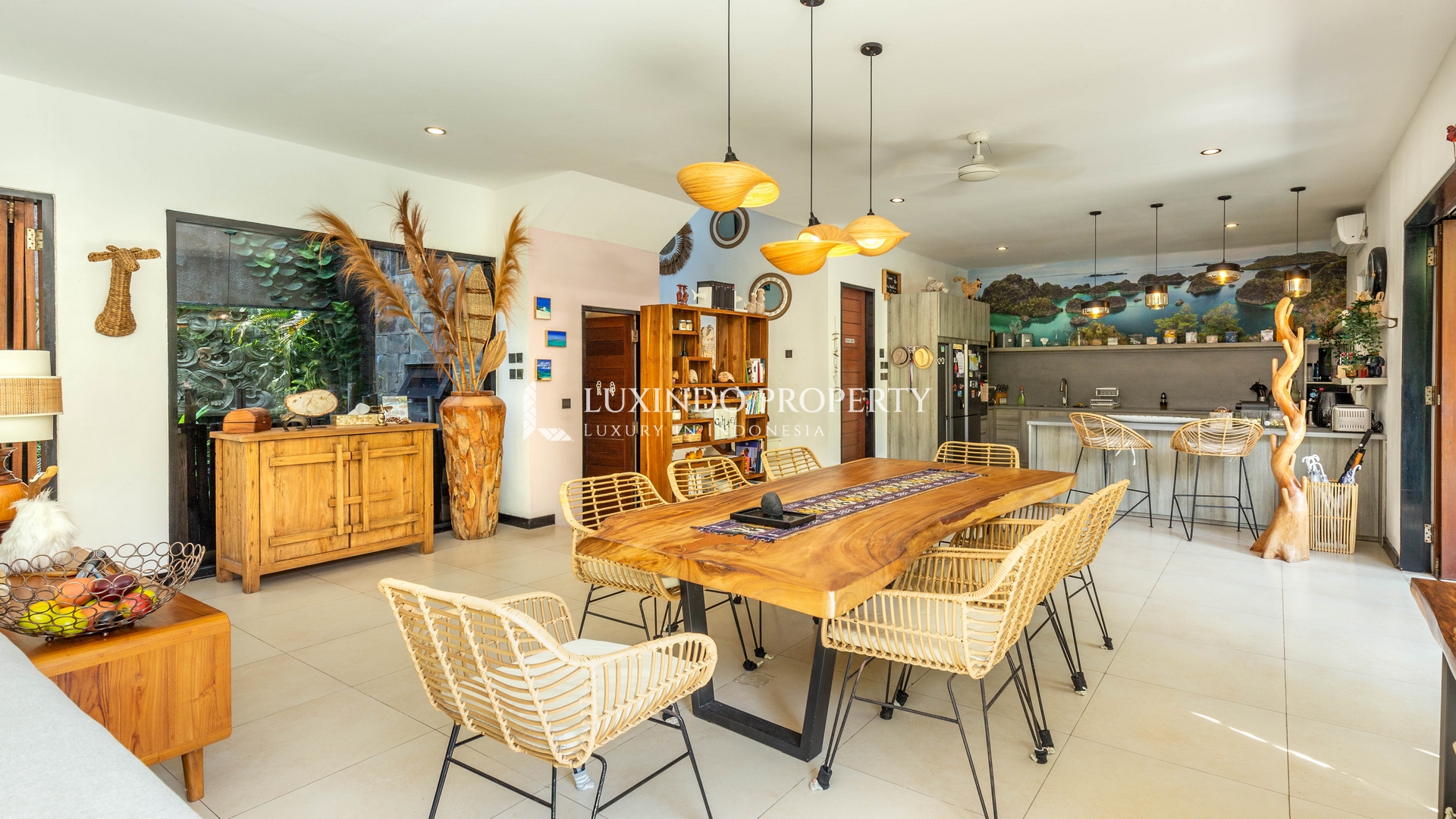 SEMINYAK - CHARMING 4 BEDROOM VILLA IN THE HEART OF SEMINYAK